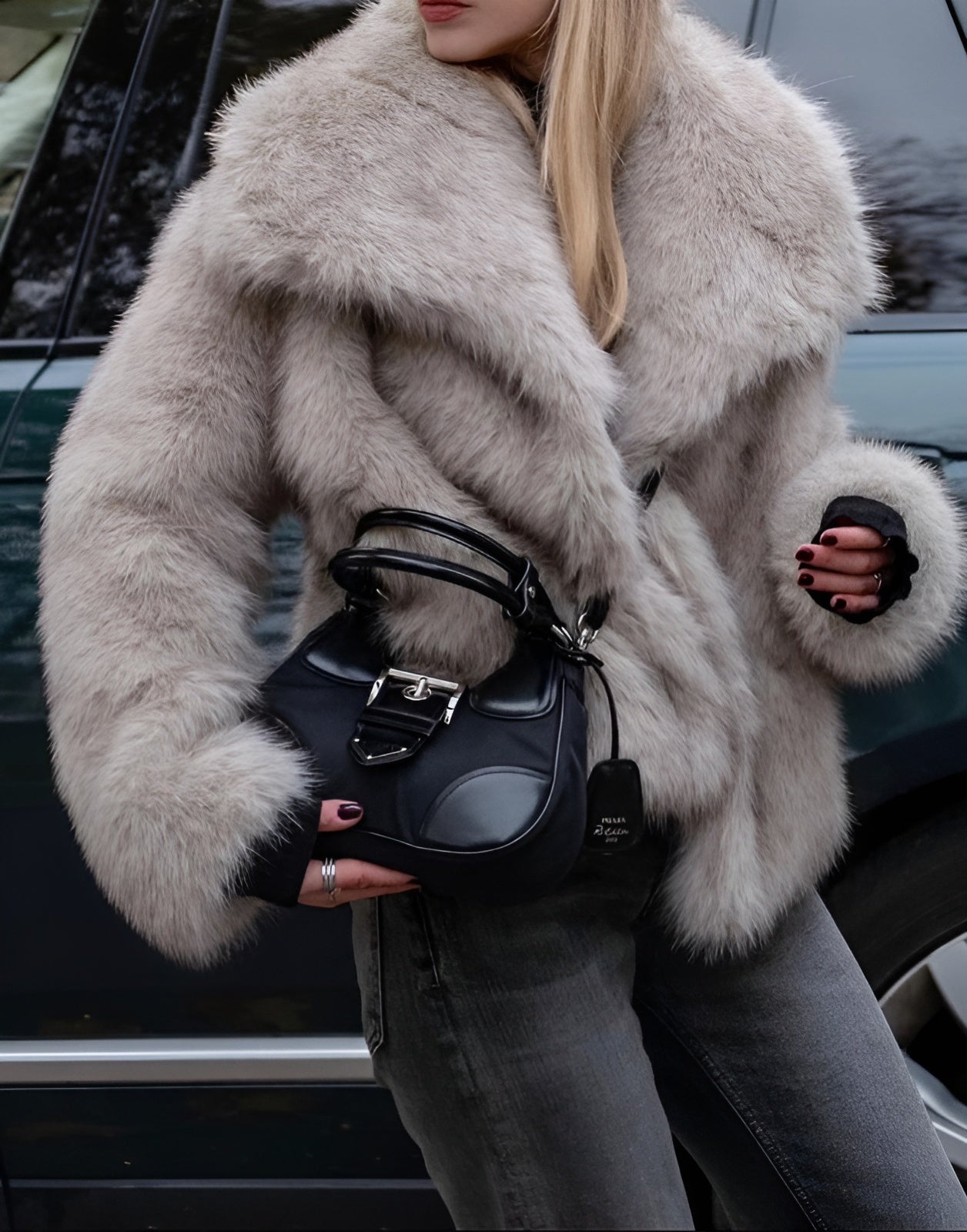 Mary | Luxurious Faux Fur Coat